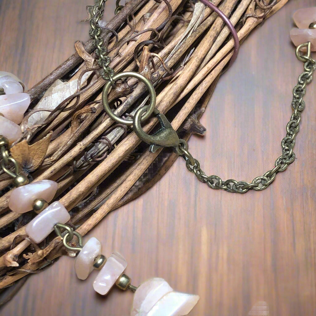 Amabilis - Peach Sunstone chip bronze necklace