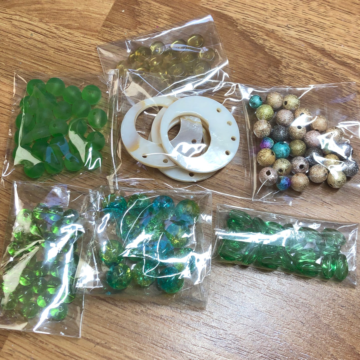 Green bead and charm bundle pack 04