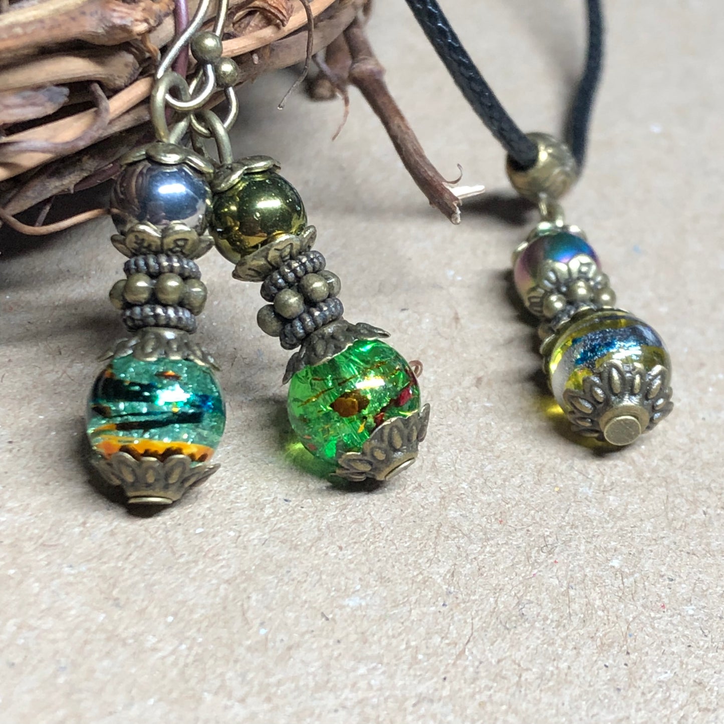 Penelope - Crackle glass necklace and earrings set