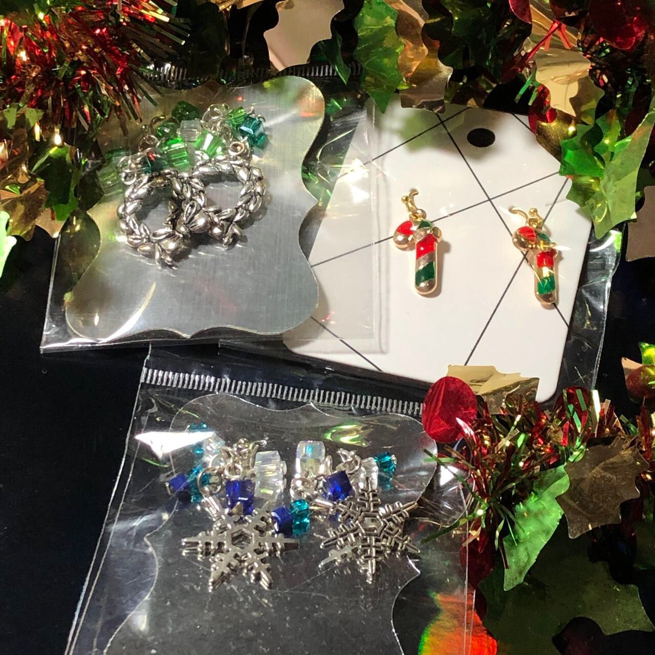 Neige - Three pairs Christmas earrings candy canes, snowflakes and wreaths