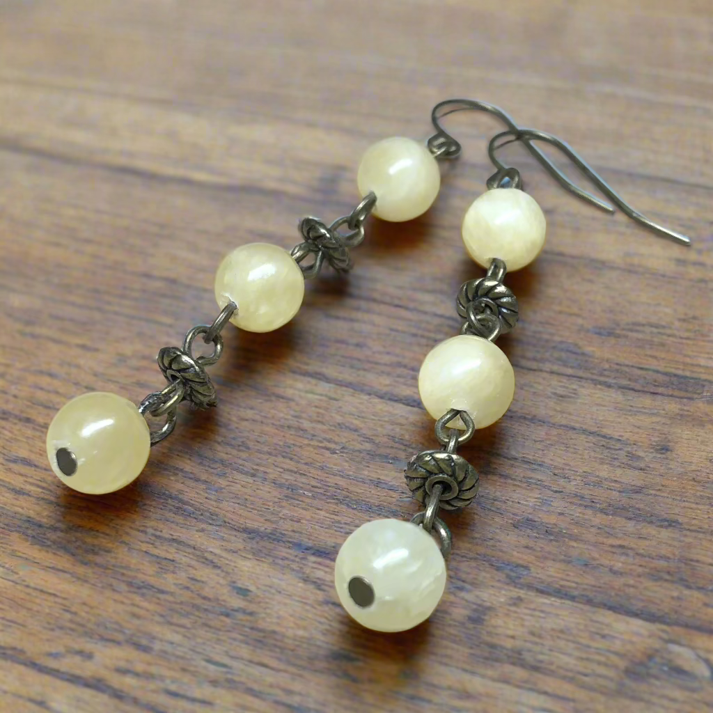 Eden - Yellow Jade bronze dangle earrings