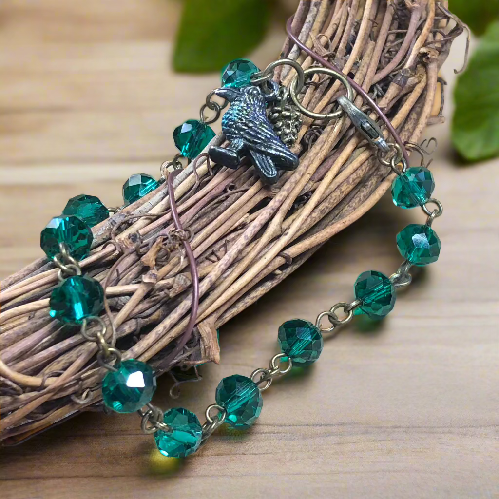 Raven - Emerald green crystal crown bracelet