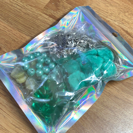 Green bead and charm bundle pack 02