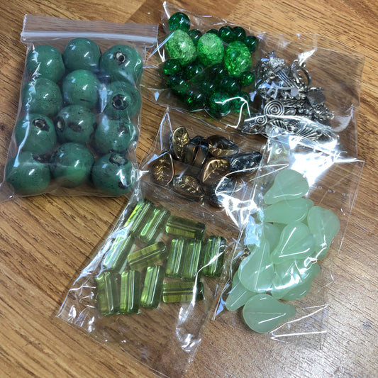 Green bead and charm bundle pack 03