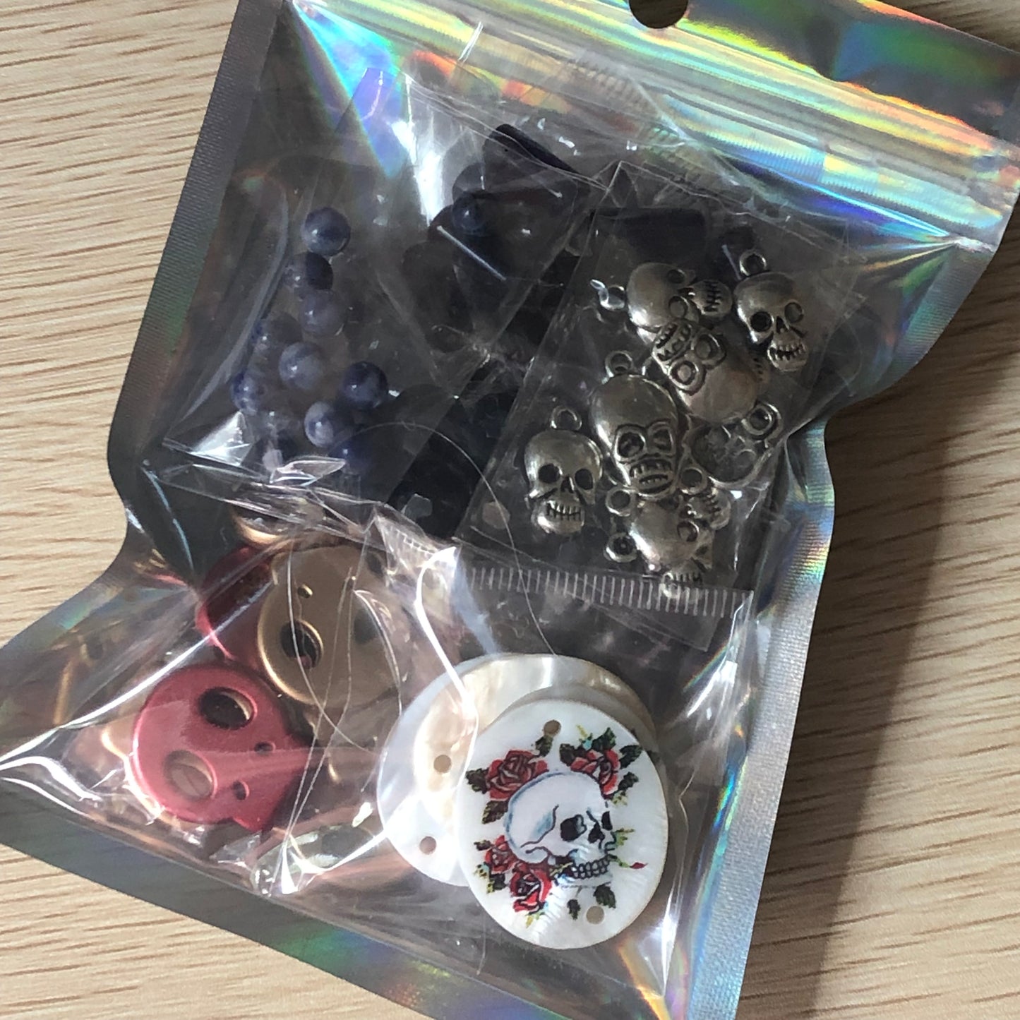 Bead and charm jewellery making bundle 09 with skulls