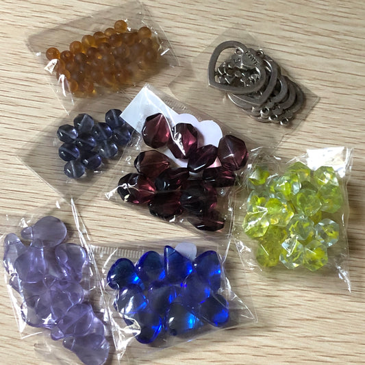 Bead and charm jewellery making bundle 06 with heart charm pendants