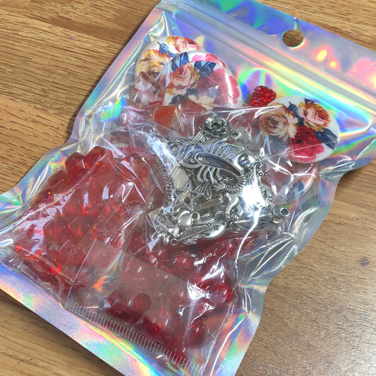 Red bead and charm bundle pack 01