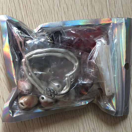 Bead and charm jewellery making bundle 08 with hearts