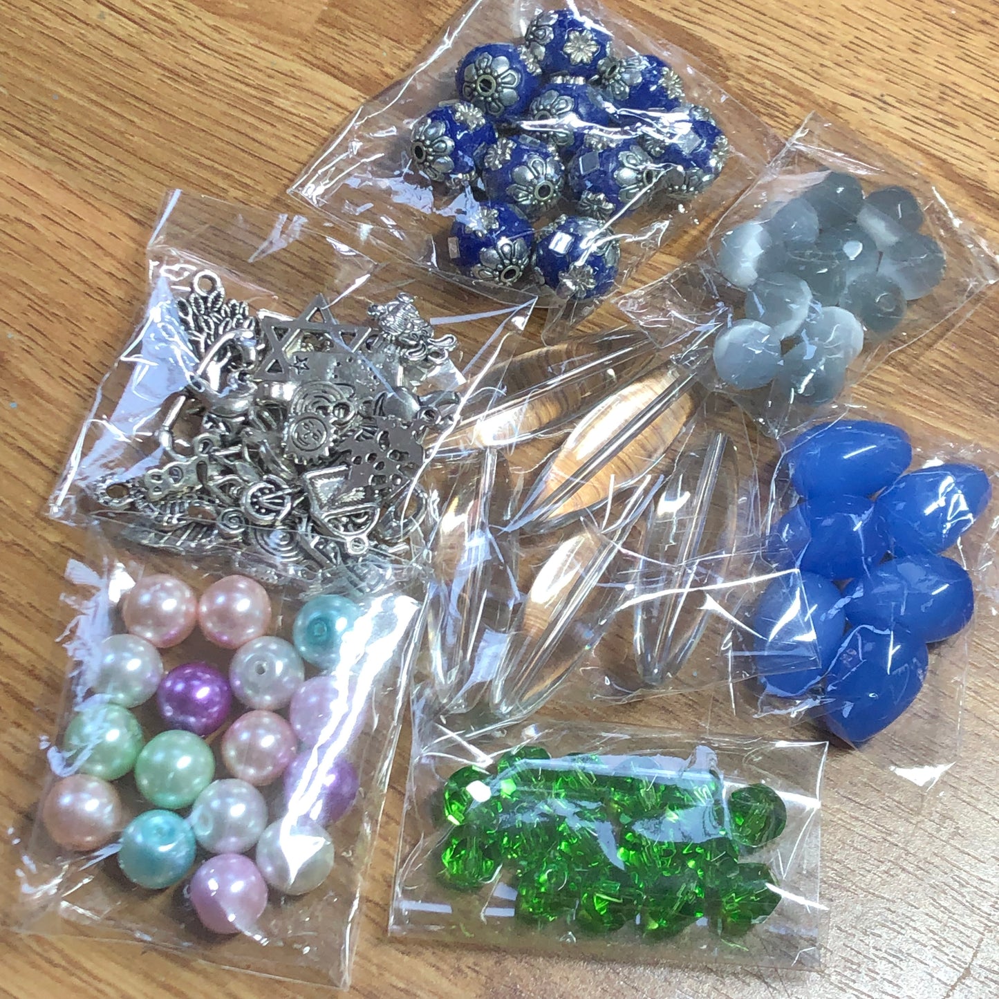 Mixed bead and charm bundle pack 05