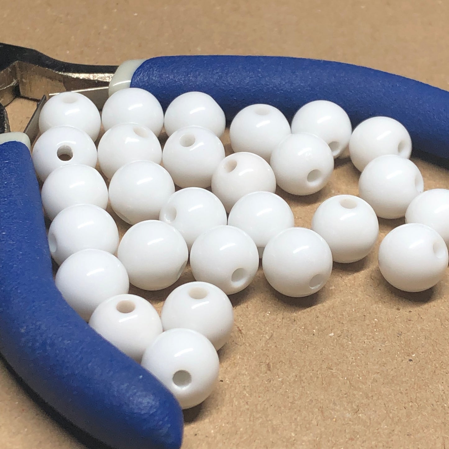 White acrylic round beads