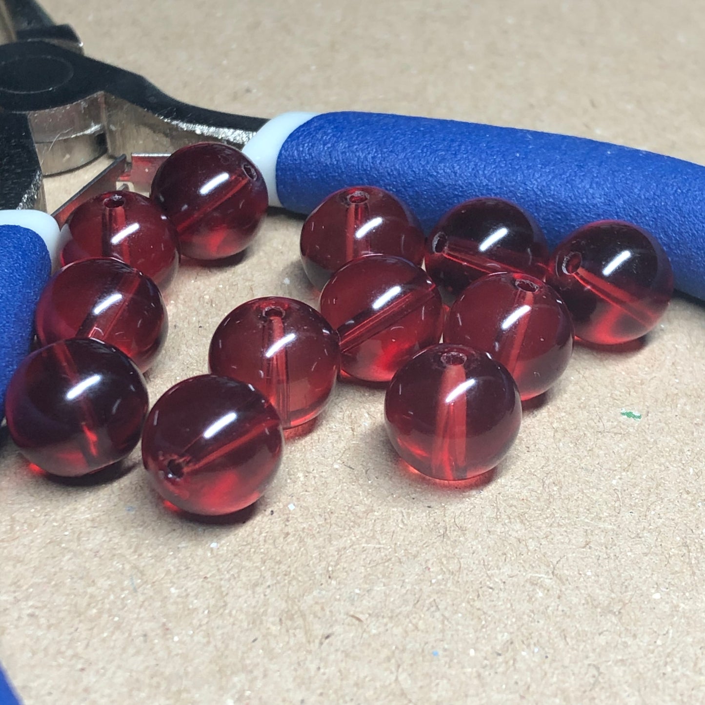 Red glass beads 10mm