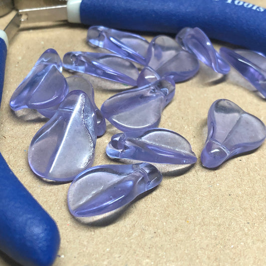 Lilac glass leaf beads