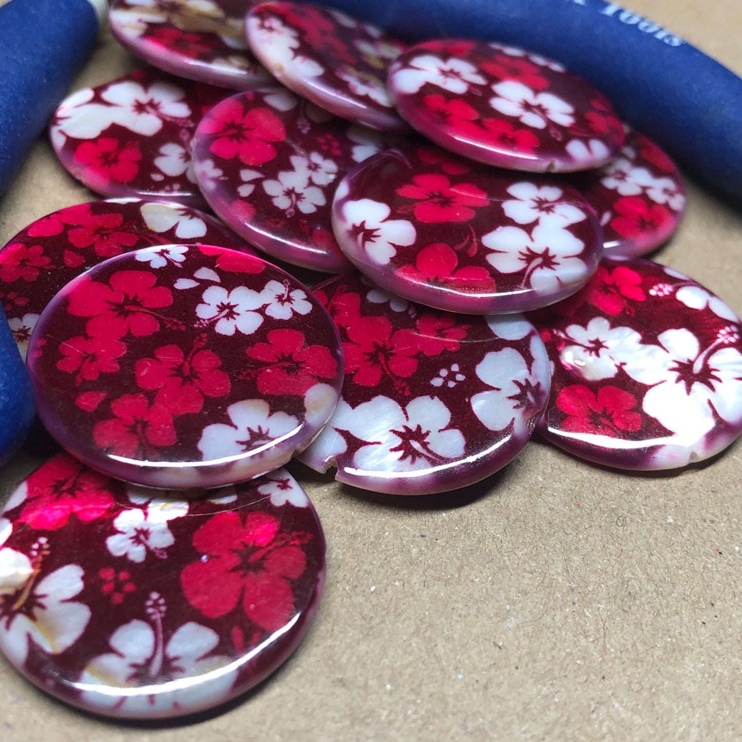 Red flower printed shell beads