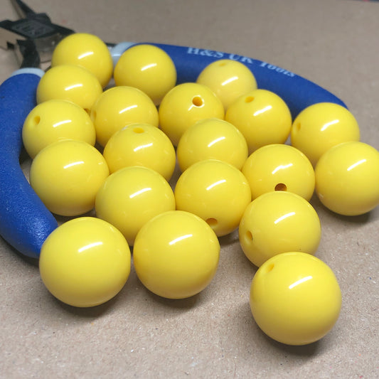 Yellow acrylic round beads 15mm