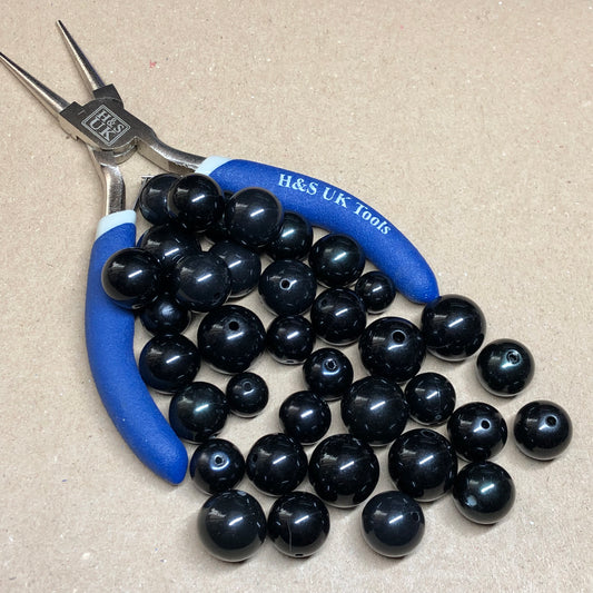 Black acrylic beads