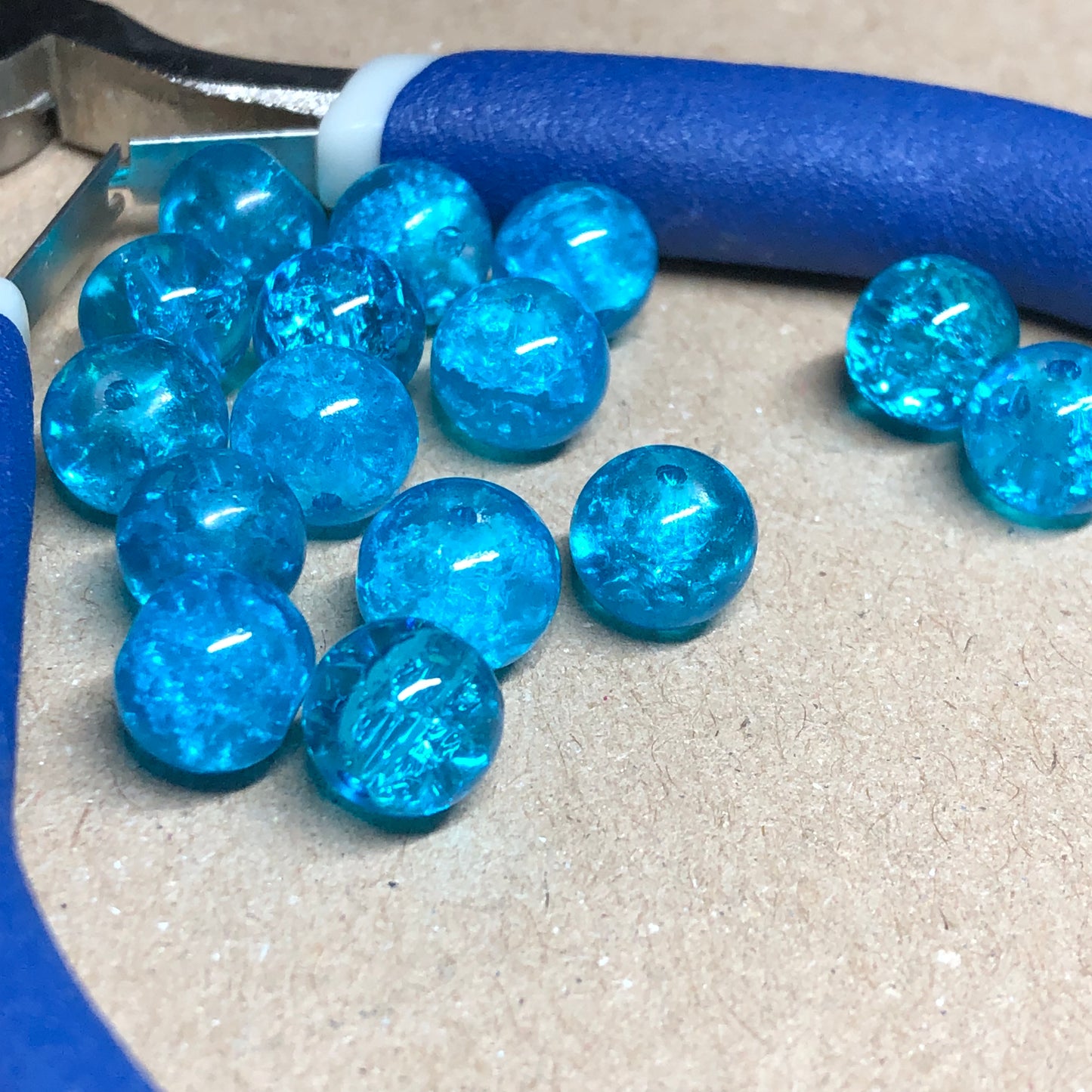 Turquoise blue crackle glass beads 8mm