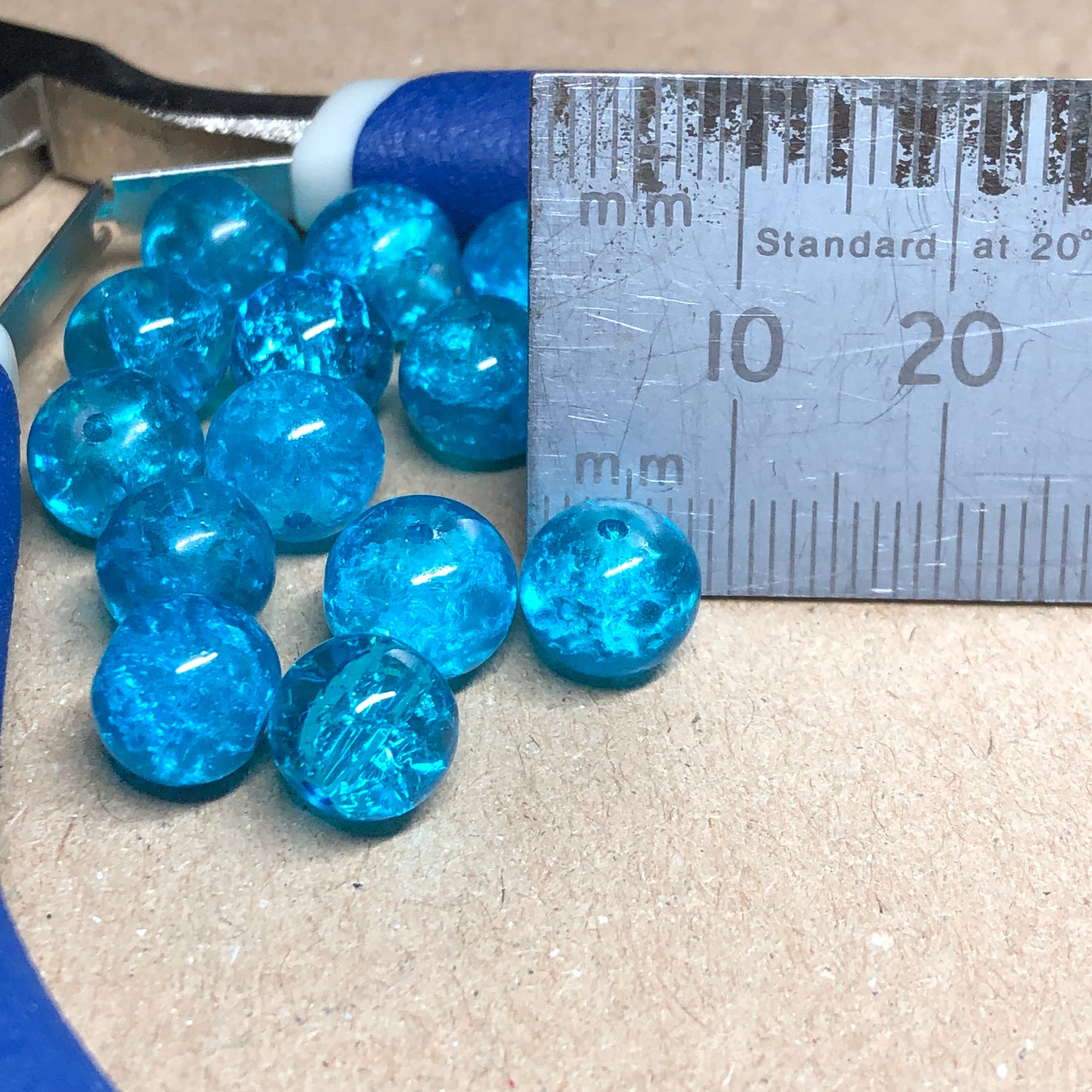 Turquoise blue crackle glass beads 8mm