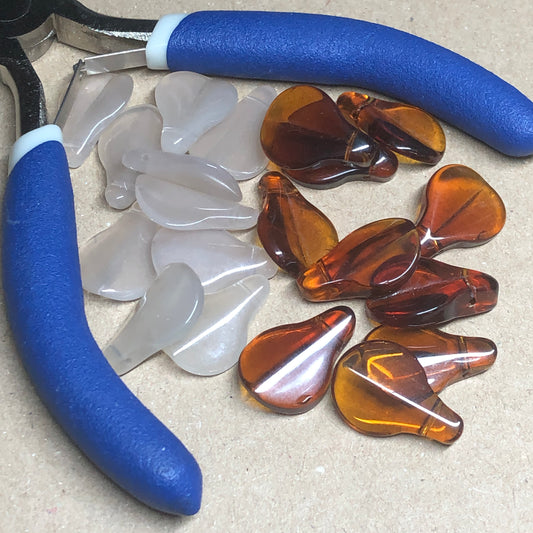 Mixed brown and beige glass leaf beads