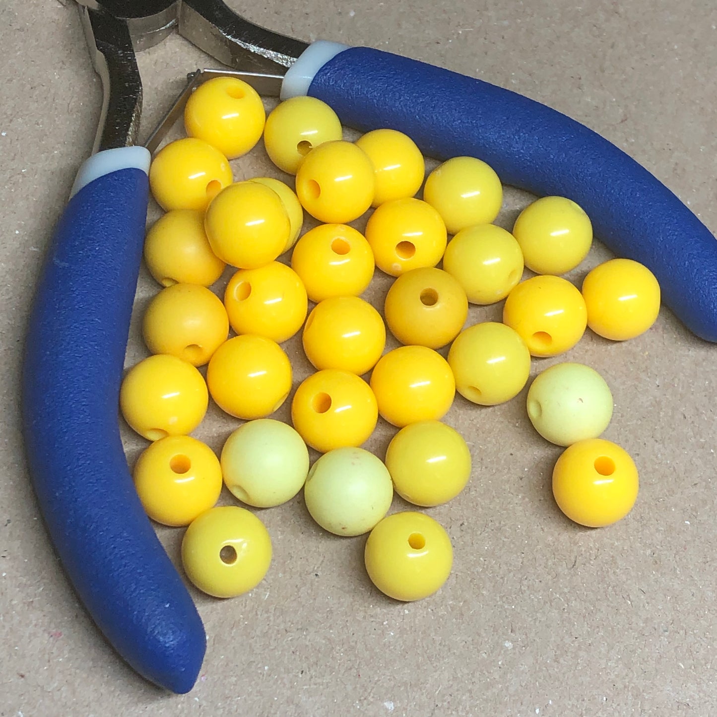 Mixed yellow acrylic beads