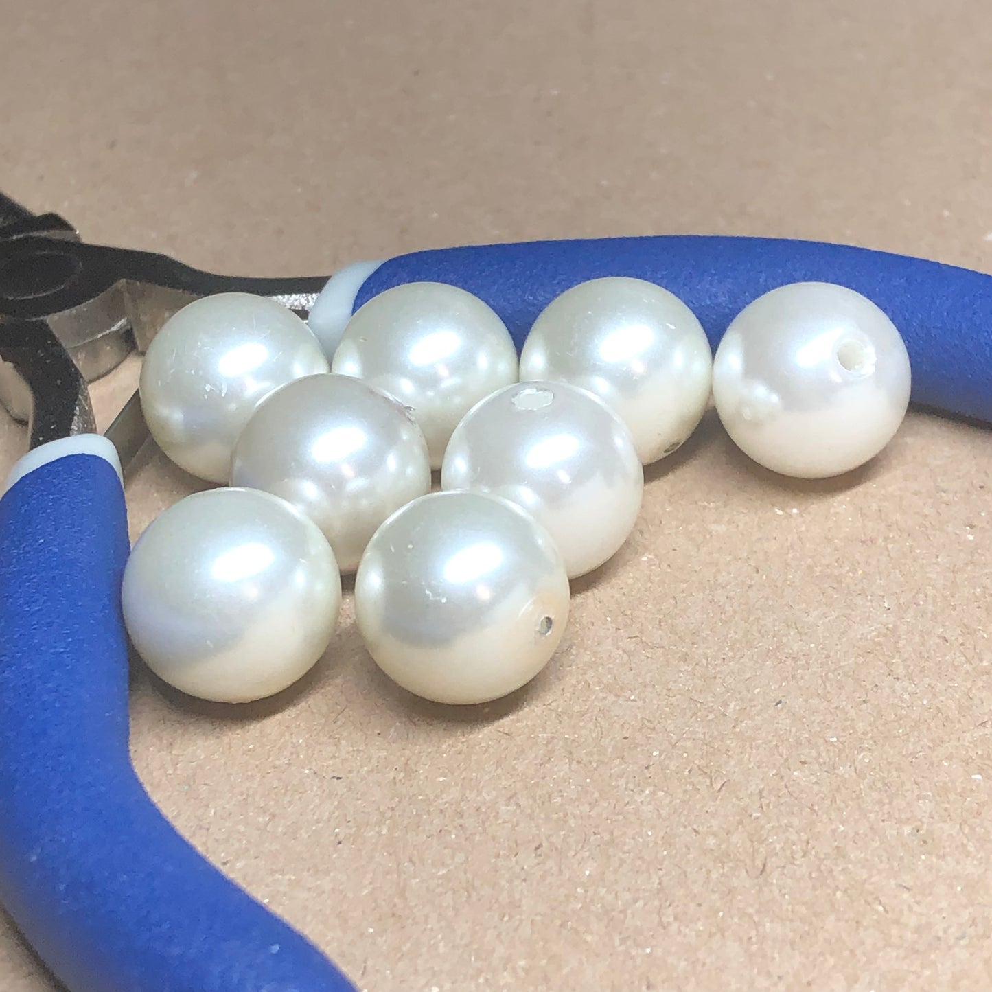 White glass pearl beads 14mm