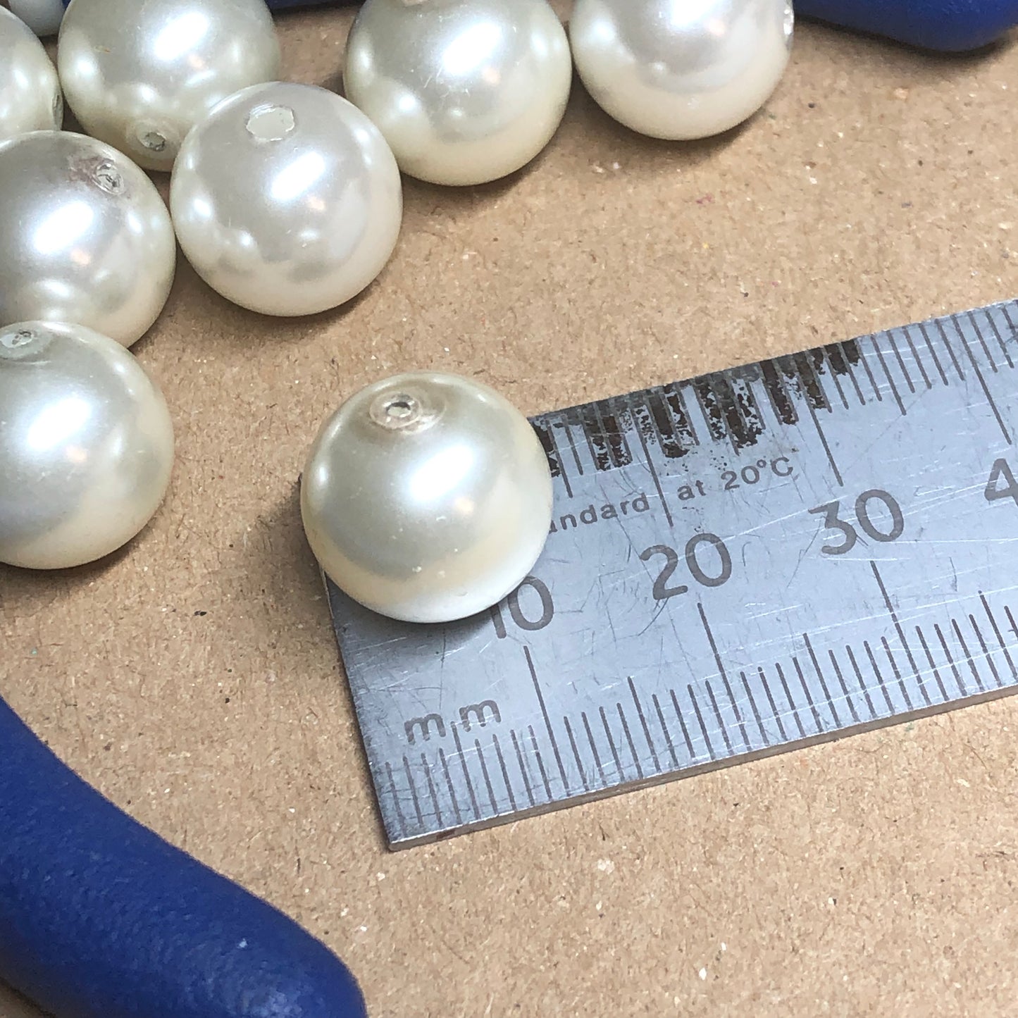 White glass pearl beads 14mm