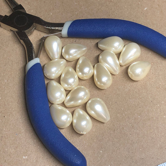 Cream acrylic pearl peardrop beads 14mm