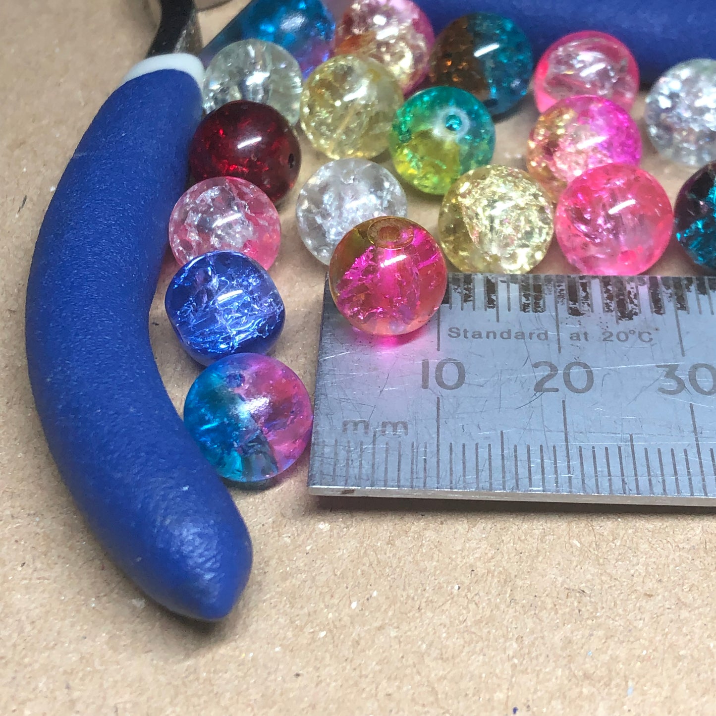 Mixed colour crackle glass beads