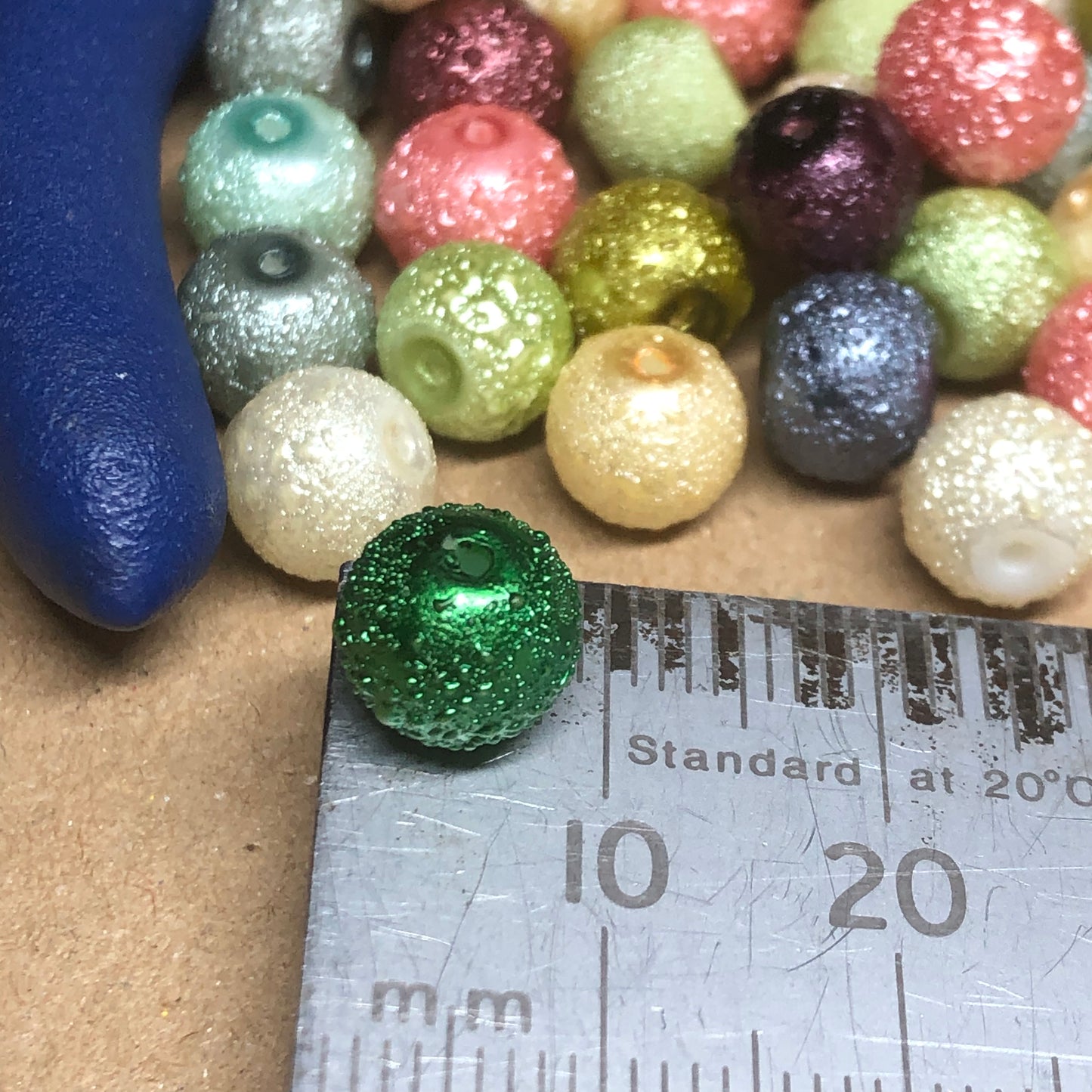 Mixed colourful acrylic dew beads 8mm