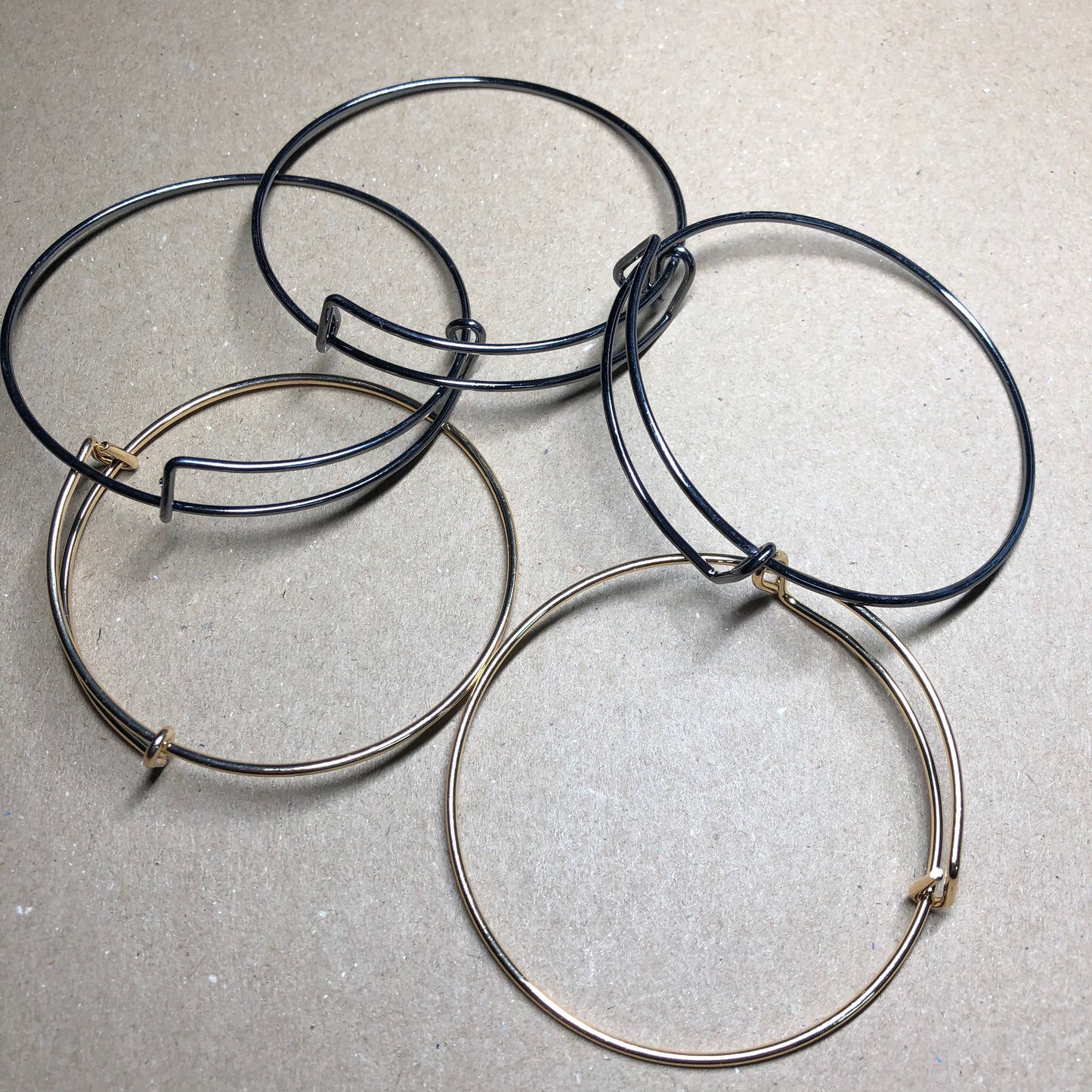 Pack gunmetal and gold metal bangle blanks