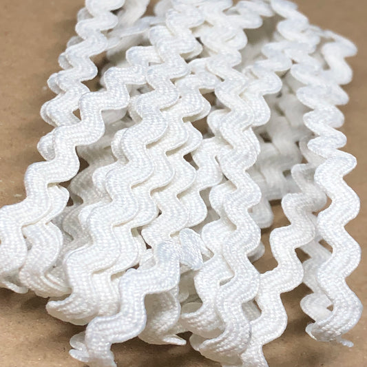 White Ric Rac ribbon 1.6m