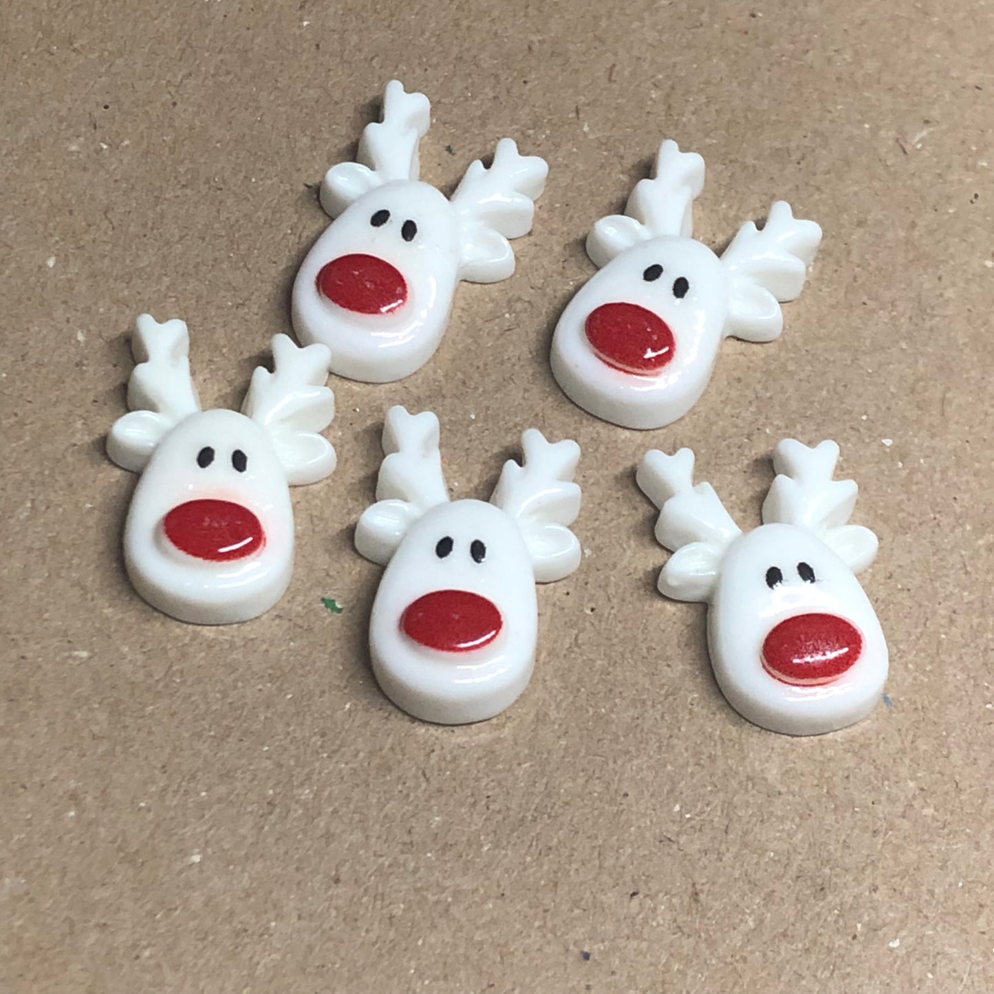 5 x craft charms white reindeer