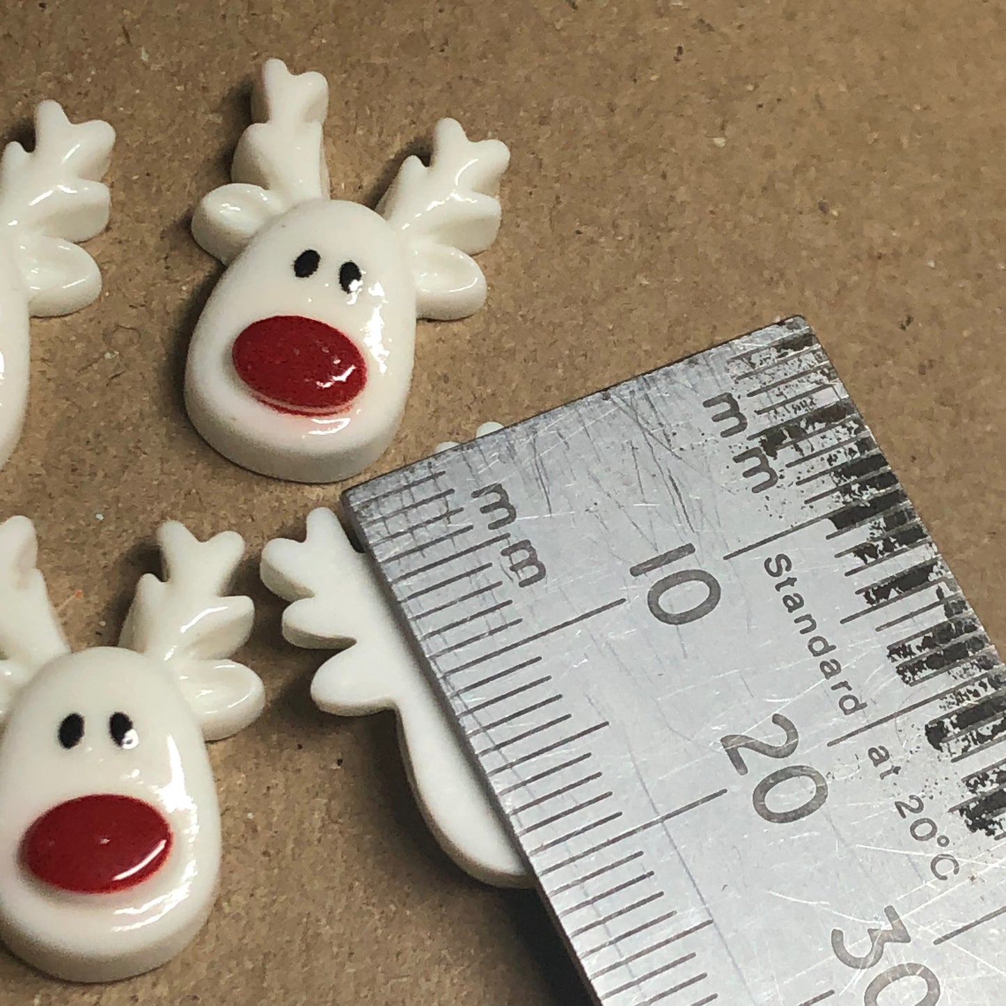 5 x craft charms white reindeer