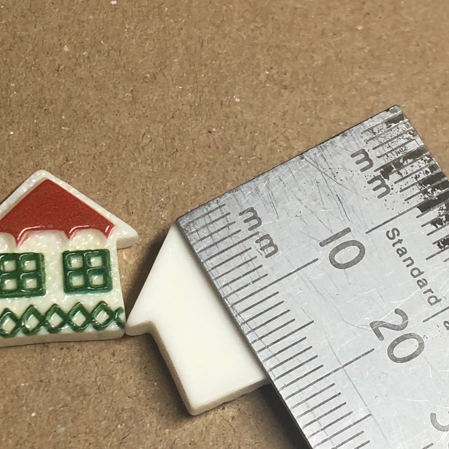 5 x craft charms gingerbread house