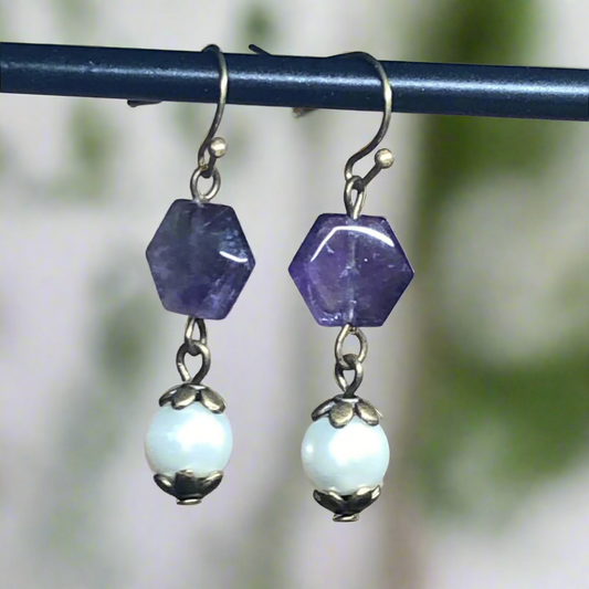 Saoirse - Amethyst hexagon and white glass pearl earrings