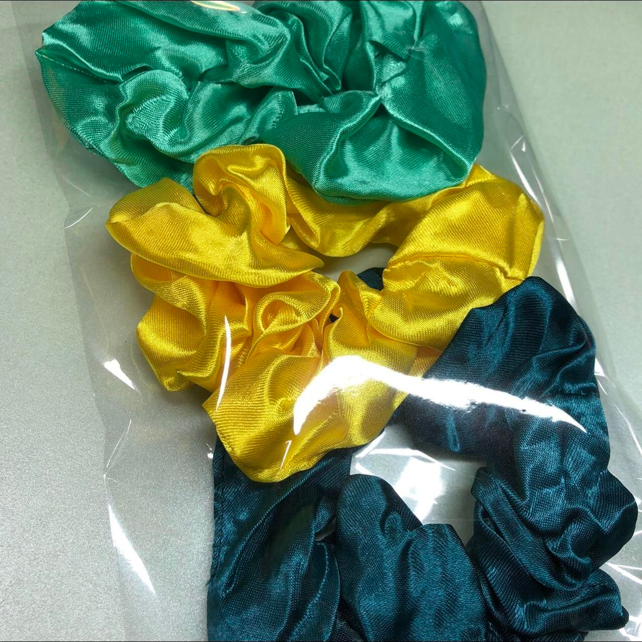 Bright satin scrunchy set