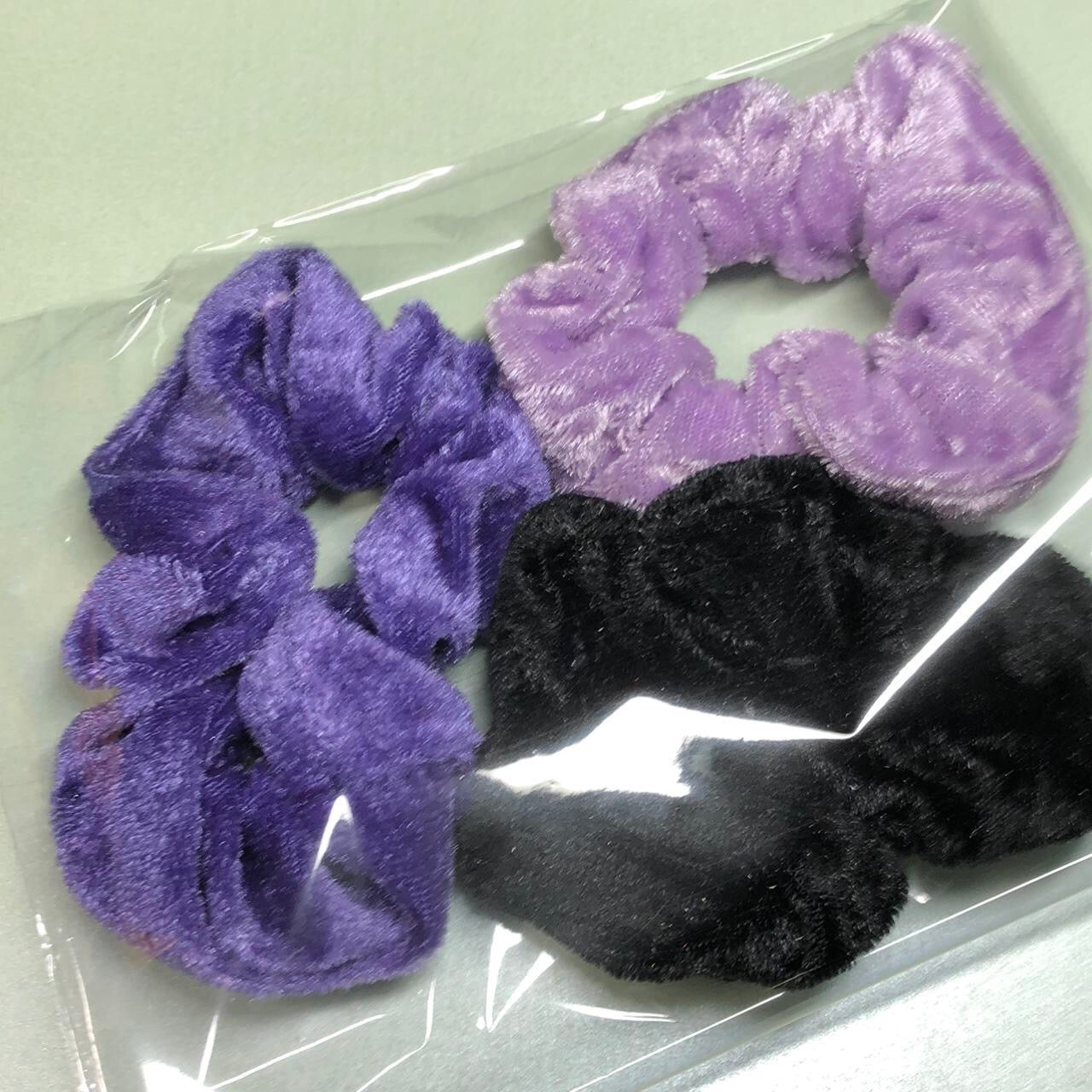 Goth coloured velvet scrunchy set