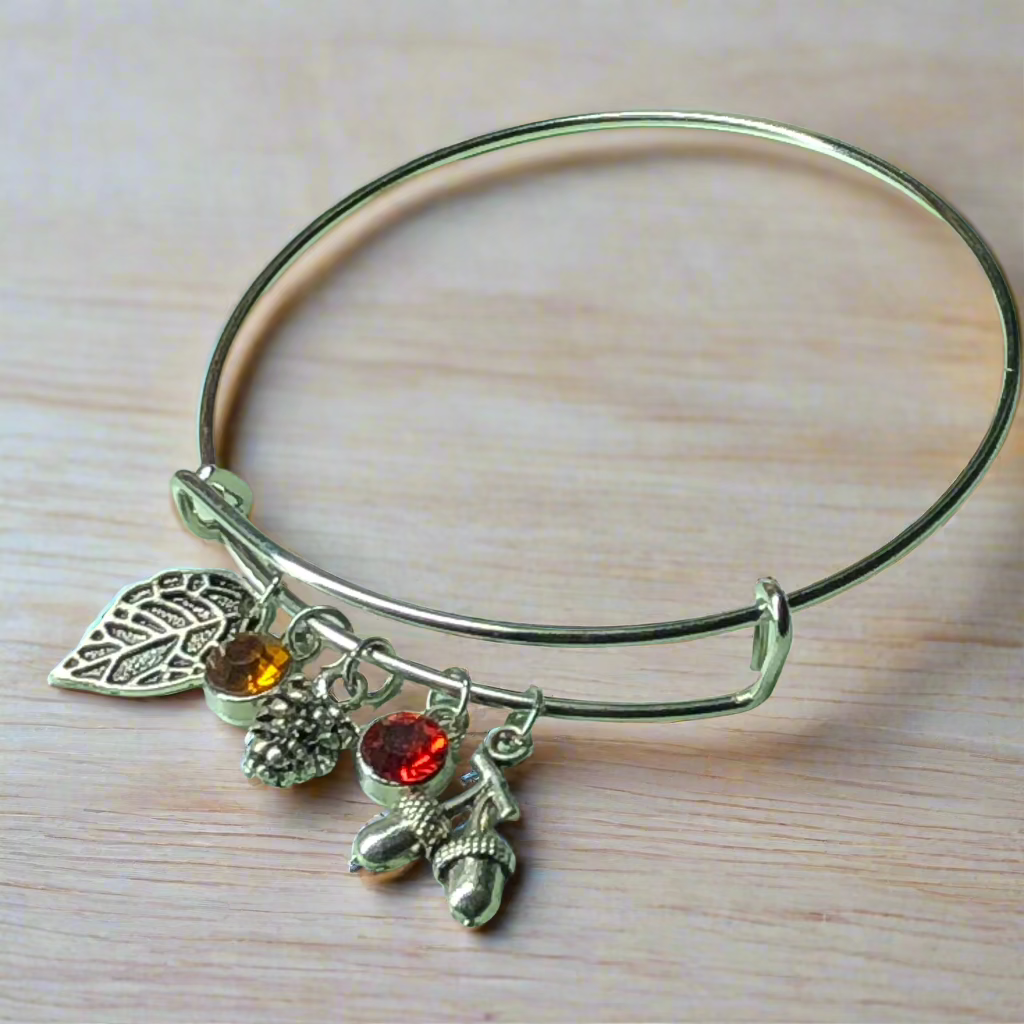 Customisable flora themed expandable bangle