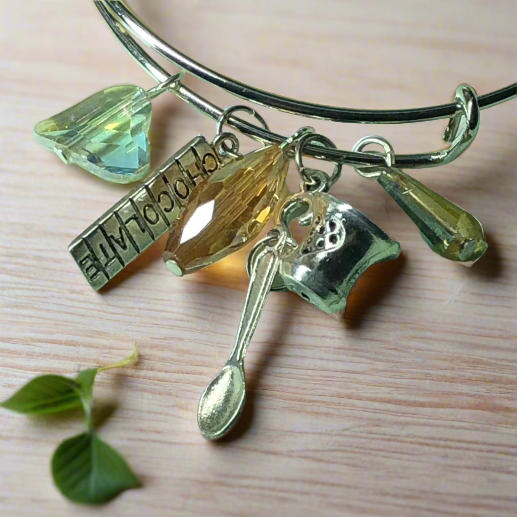 Customisable coffee or tea lover expandable bangle