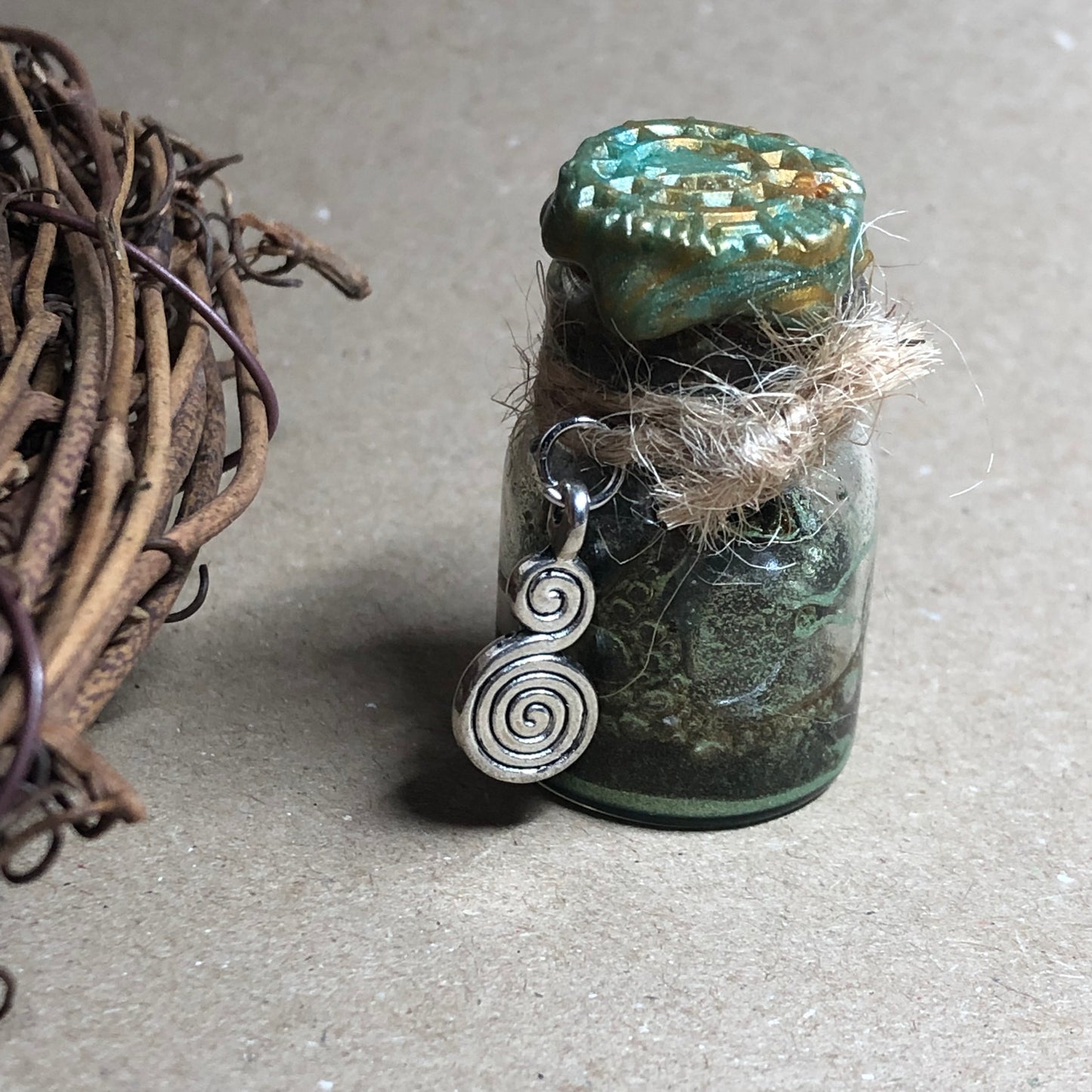 Green swirl decorative apothecary bottle