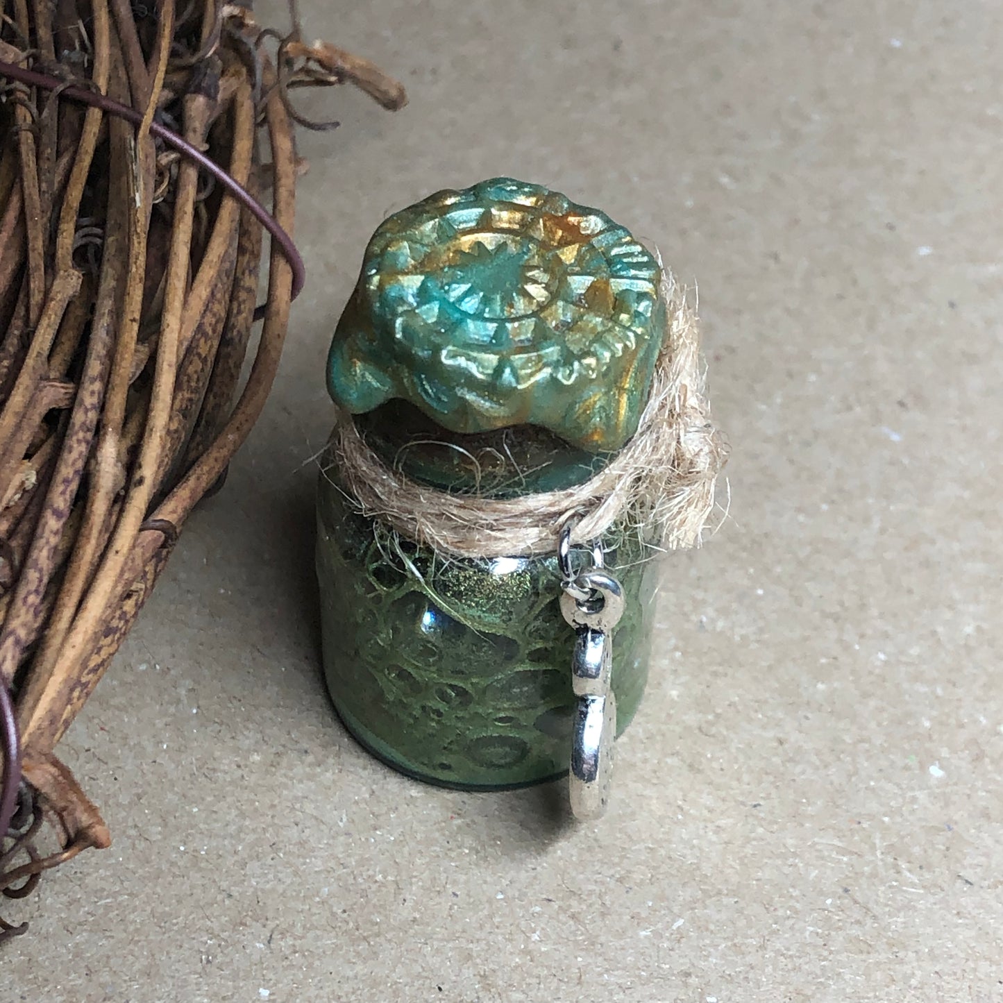 Green swirl decorative apothecary bottle