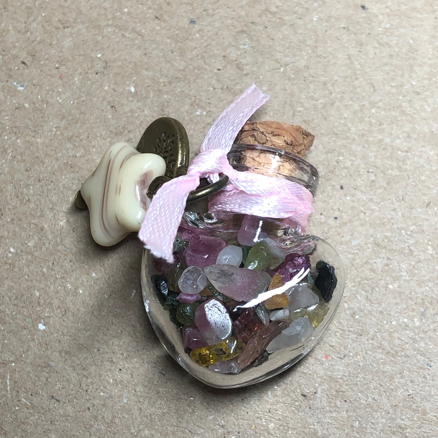 Ydrassil Fluorite star decorative heart bottle