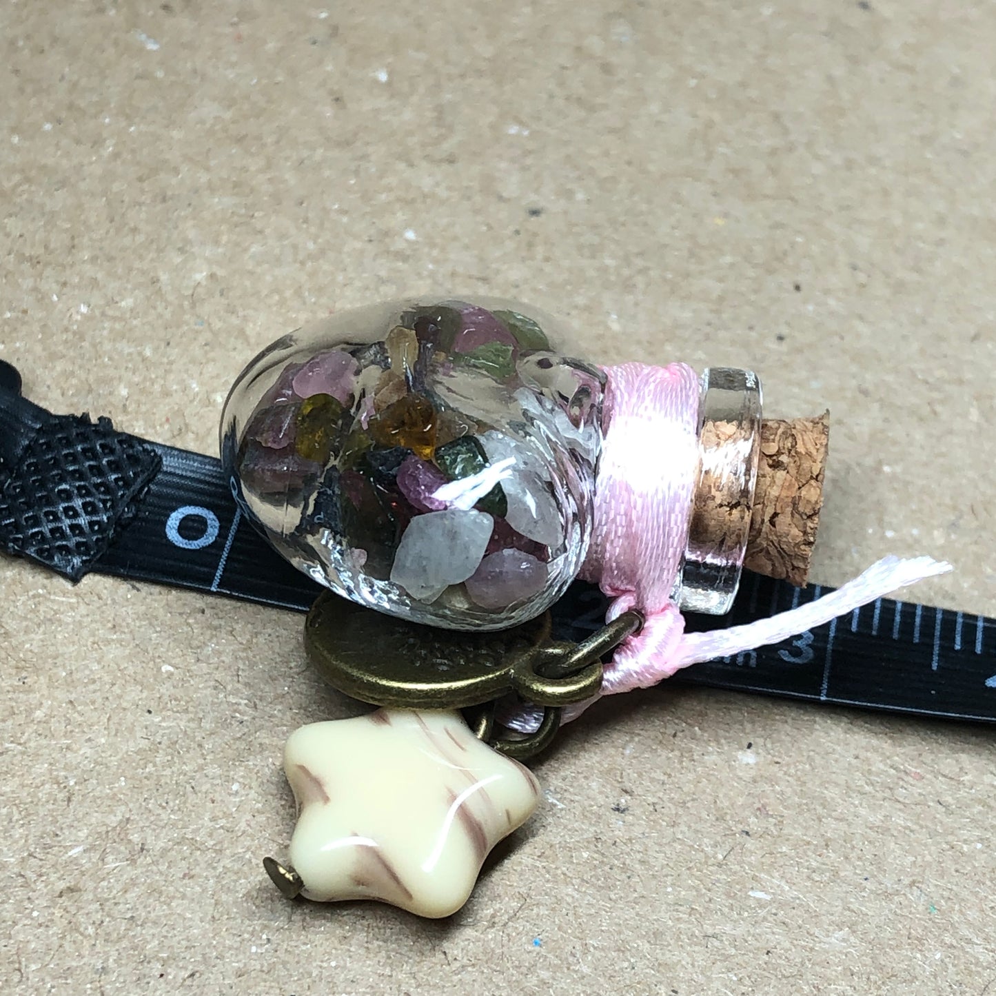 Ydrassil Fluorite star decorative heart bottle