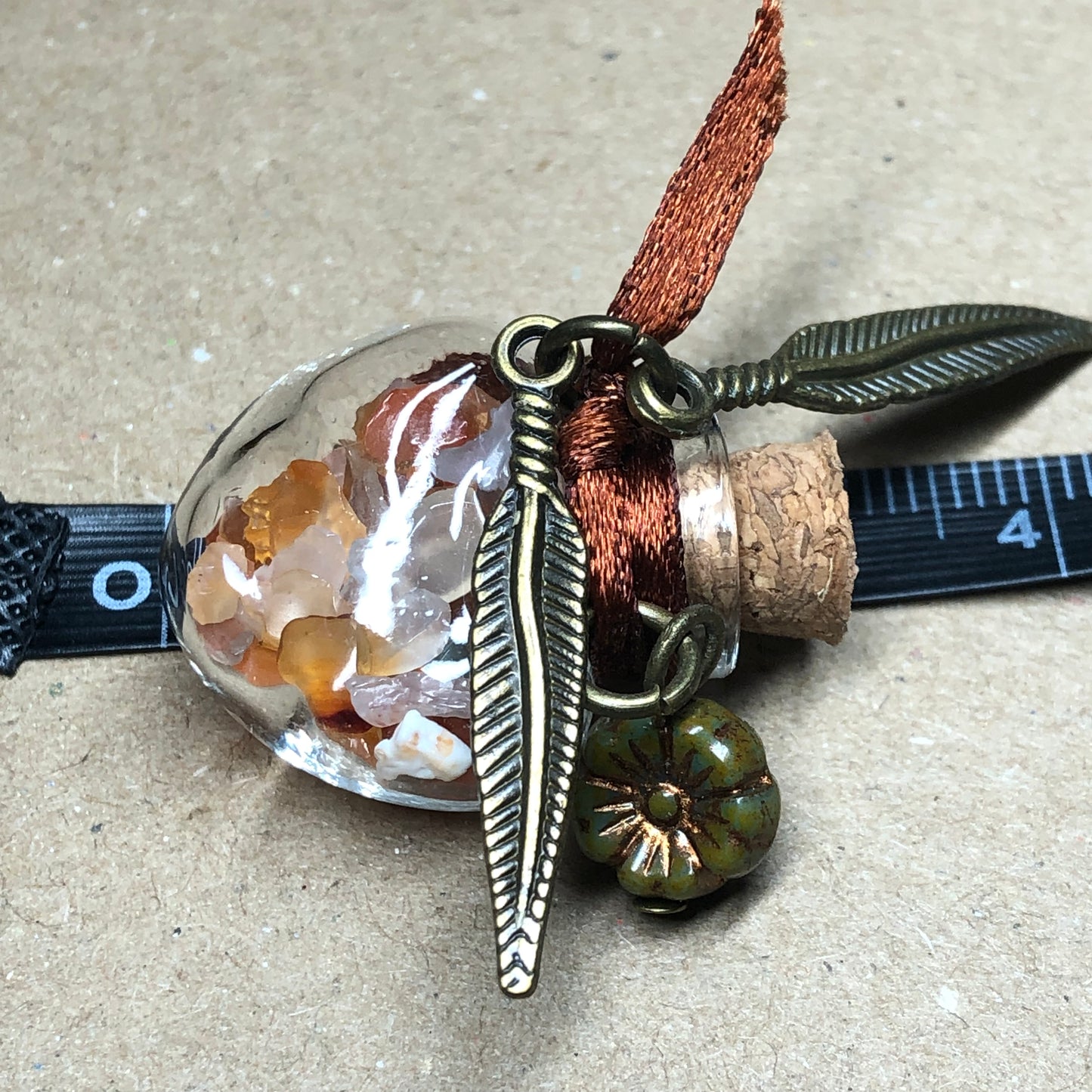 Feather Carnelian flower decorative heart bottle