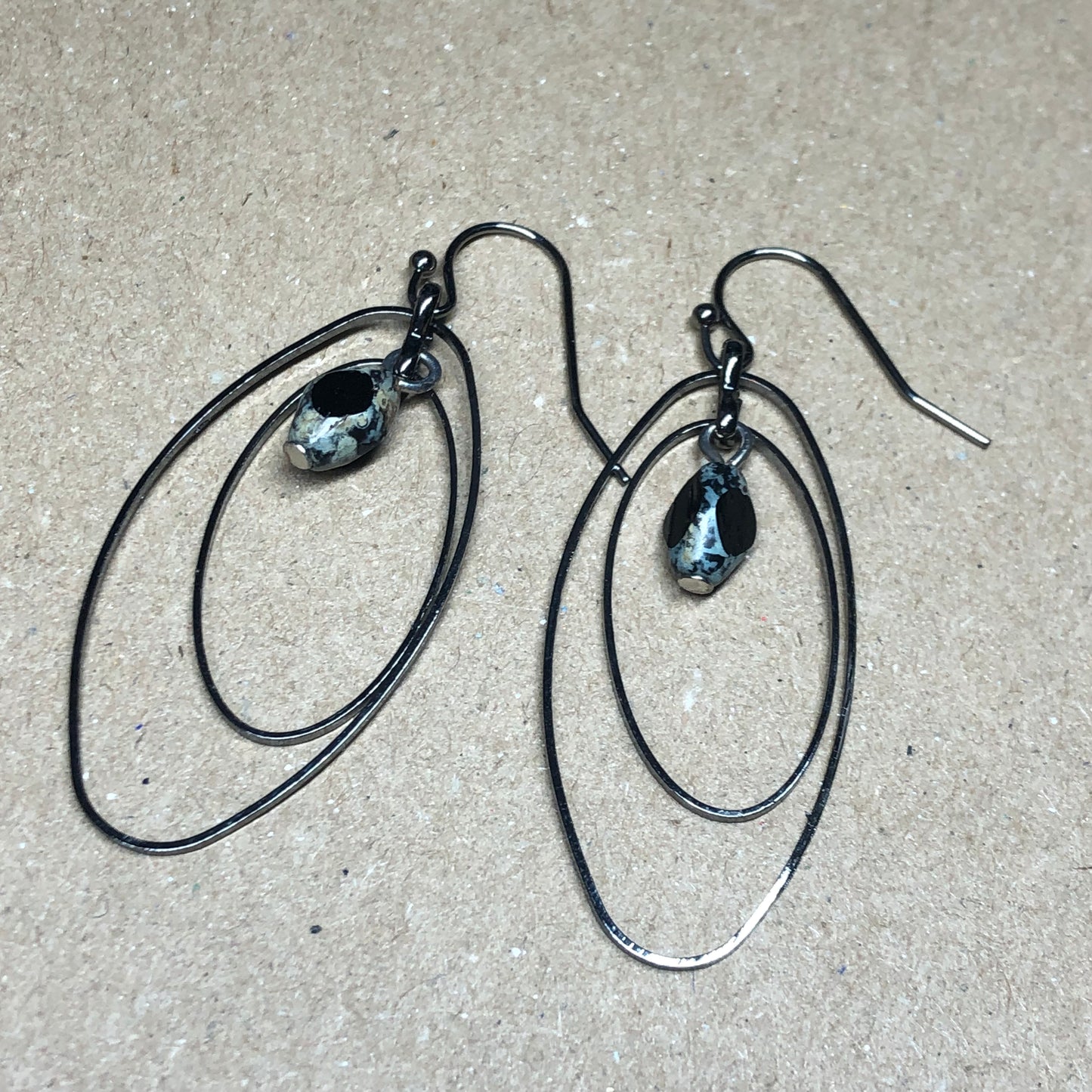 Onyx oval hoop earrings