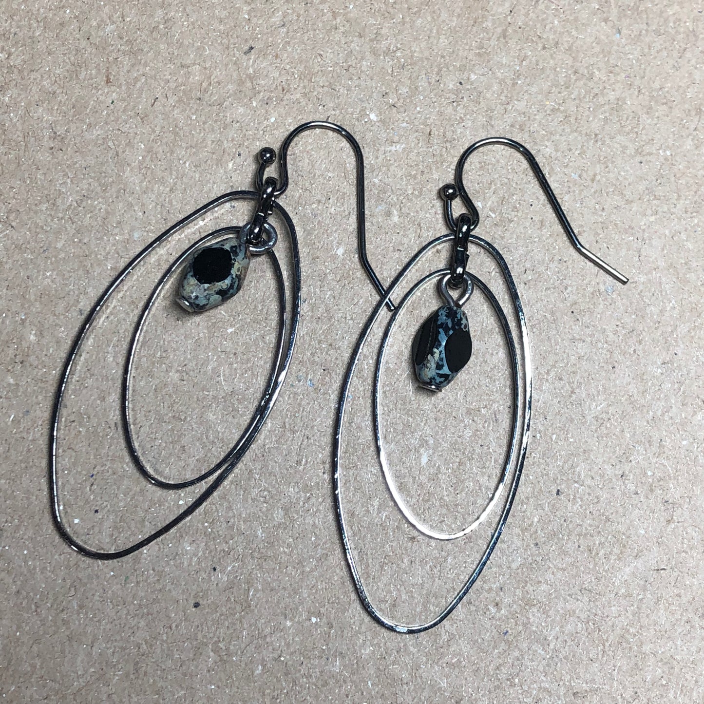 Onyx oval hoop earrings