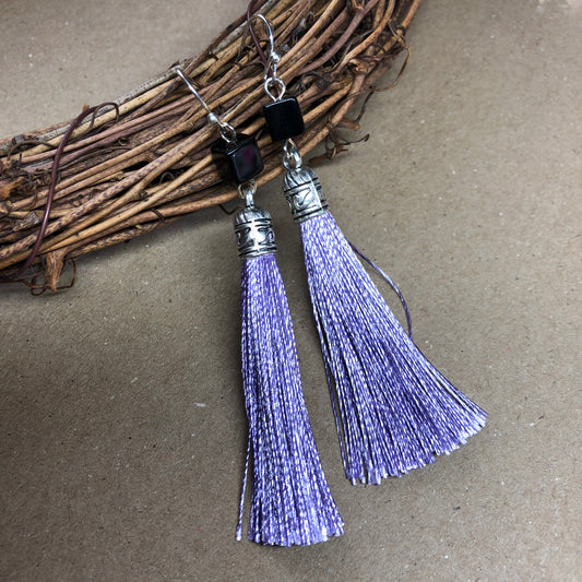 Lilac tassel earrings with black cubes