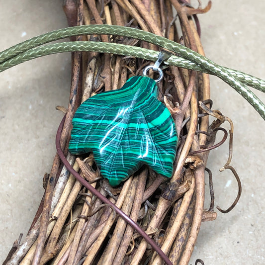 Green cord choker with Malachite leaf