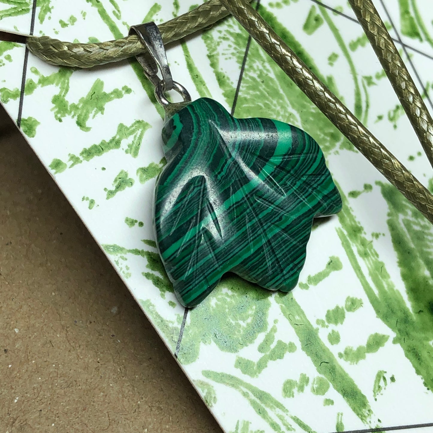 Green cord choker with Malachite leaf