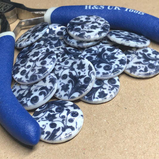 Monochrome printed shell beads