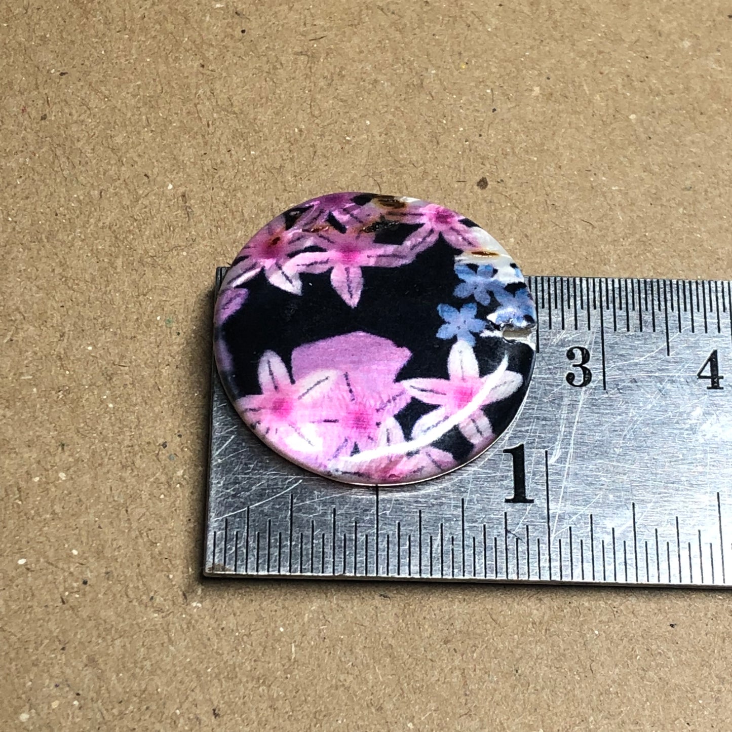 Pink floral printed shell beads